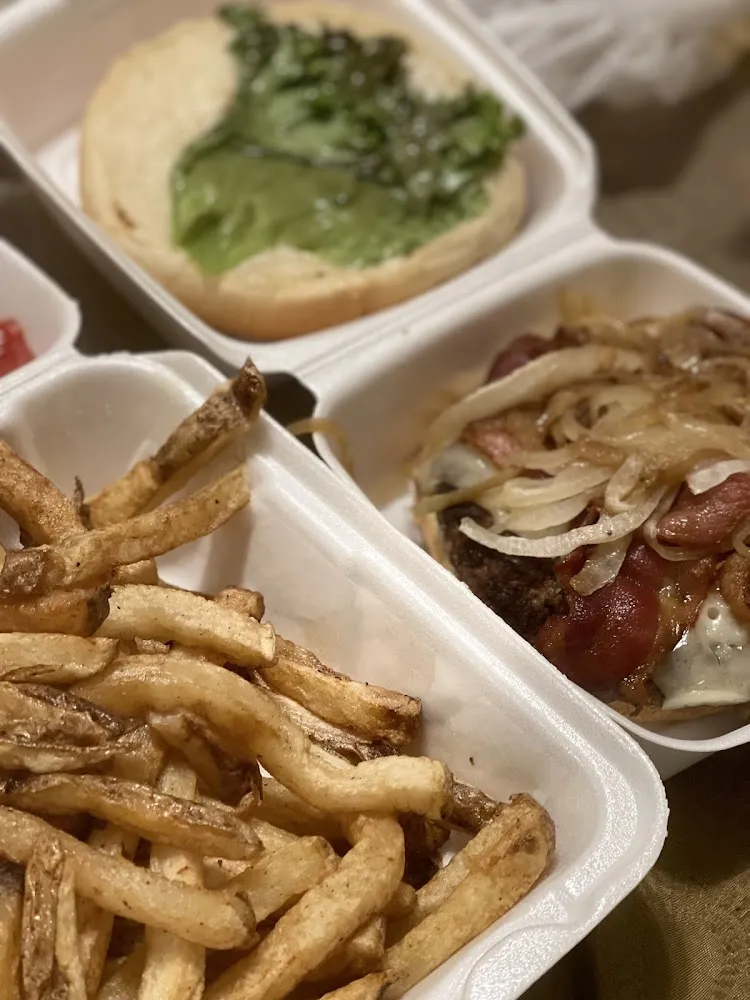 1 2lb Bacon Cheeseburger w Fresh Cut Fries